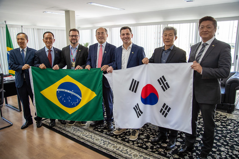 Visita à presidência: Fachinello recebe o cônsul-geral da República da Coreia