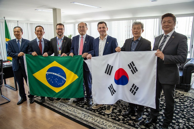 Visita à presidência: Fachinello recebe o cônsul-geral da República da Coreia