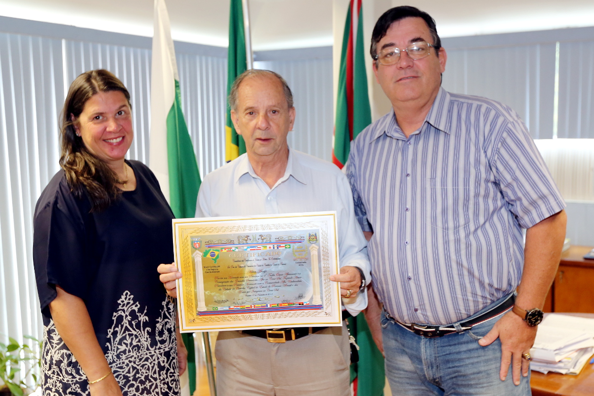 Visita à presidência: Oscar Africanista