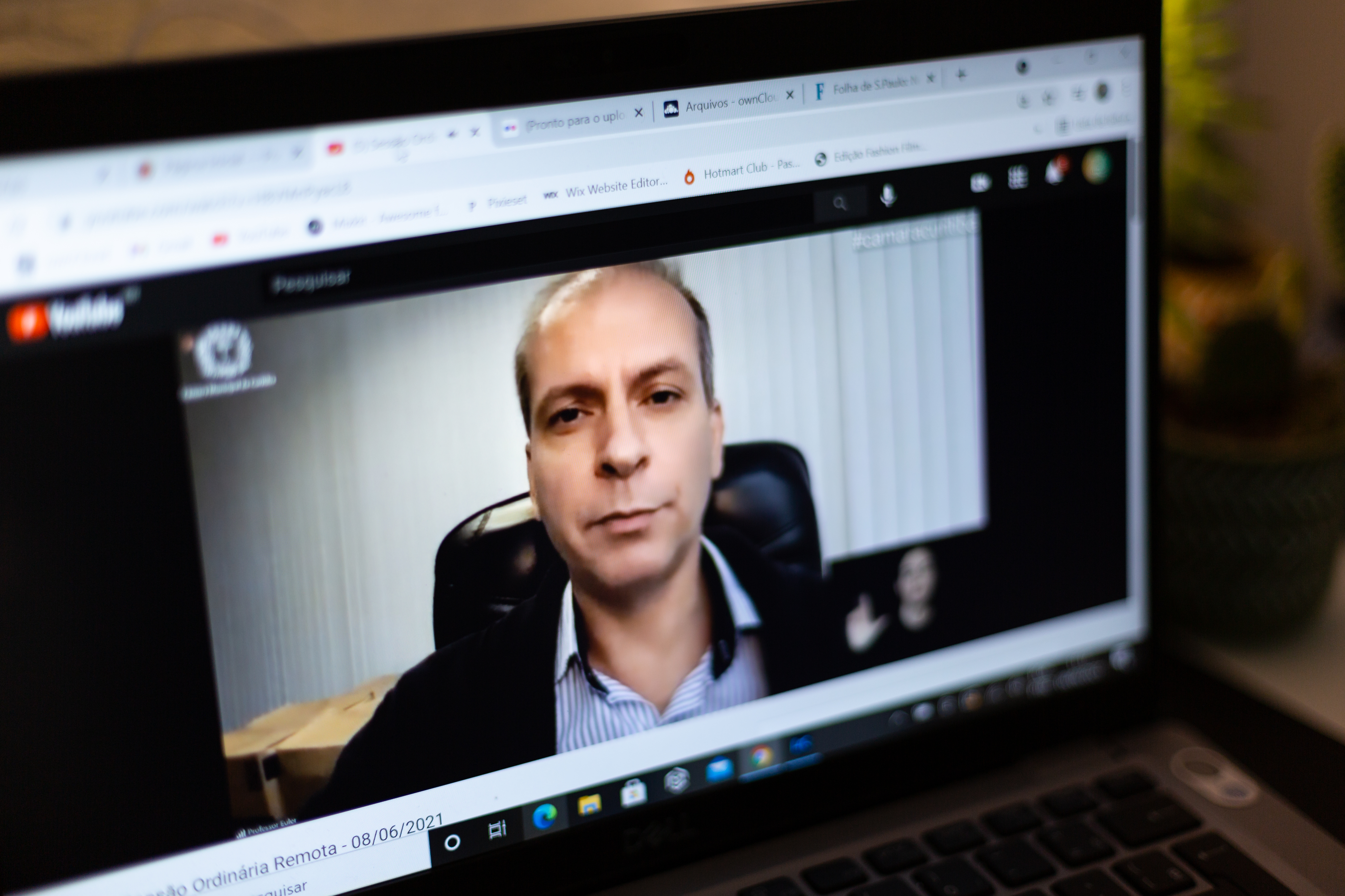 Adiadas votações de cidadania honorária e alienação de imóvel