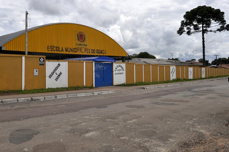 Wirbiski quer sinalização diferenciada em áreas escolares