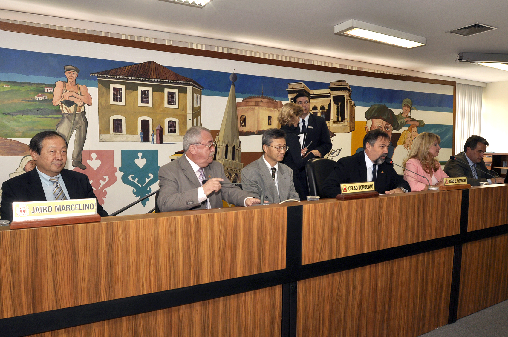 Yamawaki assume cadeira na Câmara 