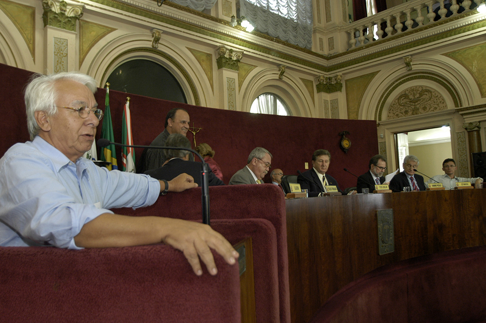 Zoneamento e flanelinhas são temas de debate 