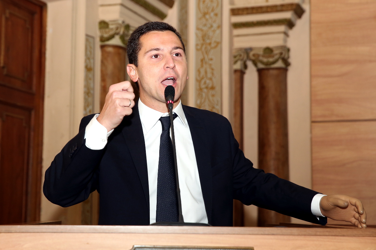  Bebidas alcoólicas não serão liberadas dentro dos estádios