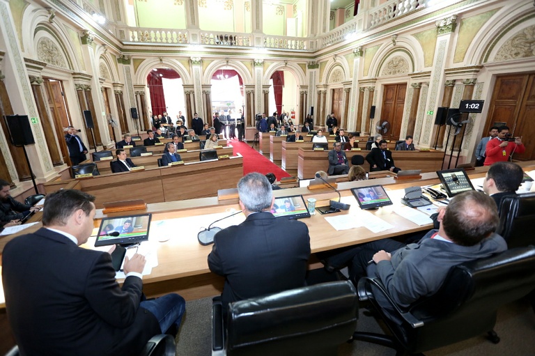 Confirmados trailers para ambulantes e notificação eletrônica de contribuintes 